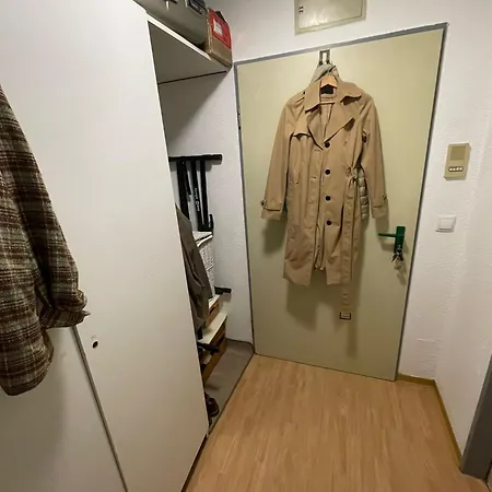 Ruhige Sonnige Mit Balkon Nahe Universitaet 아파트 *